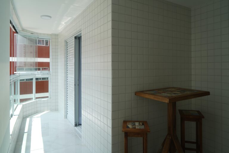 0aa5b6b43ea364a4b7d56e123459083d